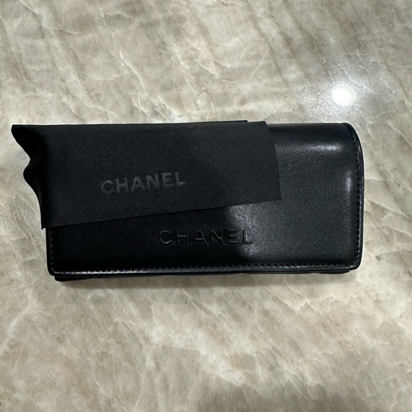CHANEL sunglasses - Picture 4 of 7